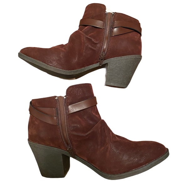 NWOT Blowfish burgundy slouchy ankle strap bootie - Picture 3 of 6